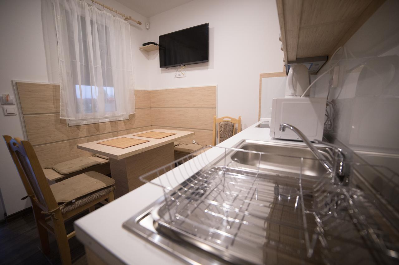 Relax Apartmanhaz Morahalom Exterior photo